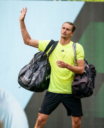 Alexander Zverev heckled by fan for domestic violence accusations after losing Australian Open final