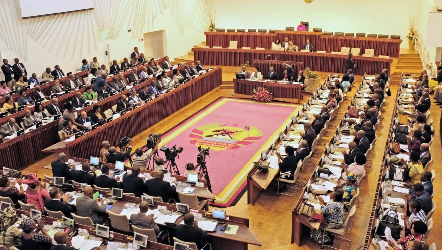 Mozambique opens new parliament amid strikes and protests