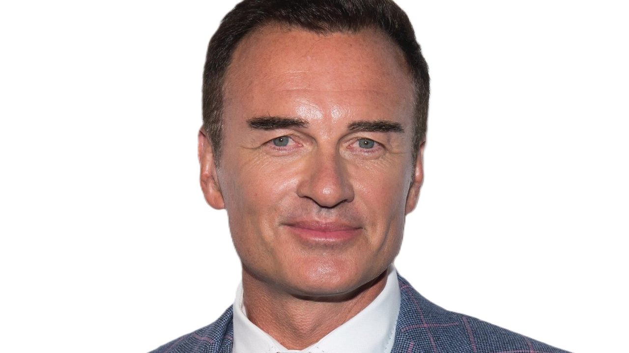 Australian actor Julian McMahon, known for roles in Nip/Tuck, Charmed, and Fantastic Four, dies of cancer at 56, remembered for his versatility, charisma, and lasting impact on television and film.