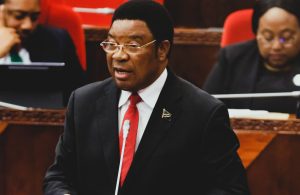 Tanzanian Prime Minister Kassim Majaliwa speaking at a press event before his resignation.