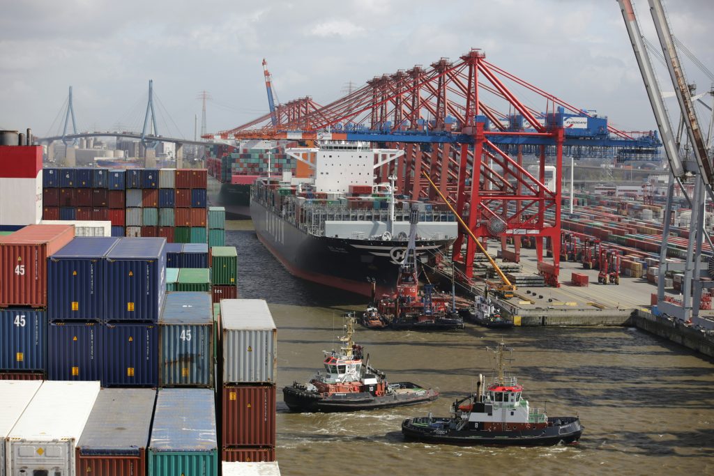 Donald Trump announces new 25% tariffs on imports from Japan and South Korea, reigniting global trade tensions.