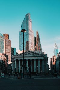 Bank of England Warns US Credit Risks Mirror 2008 Crisis Signs