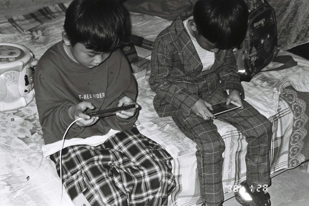 Experts Warn Social Media Is Pushing Distressing News to Children